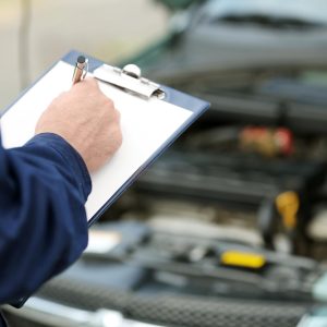 Cura interna completa + detailing + decarbonizzazione motore